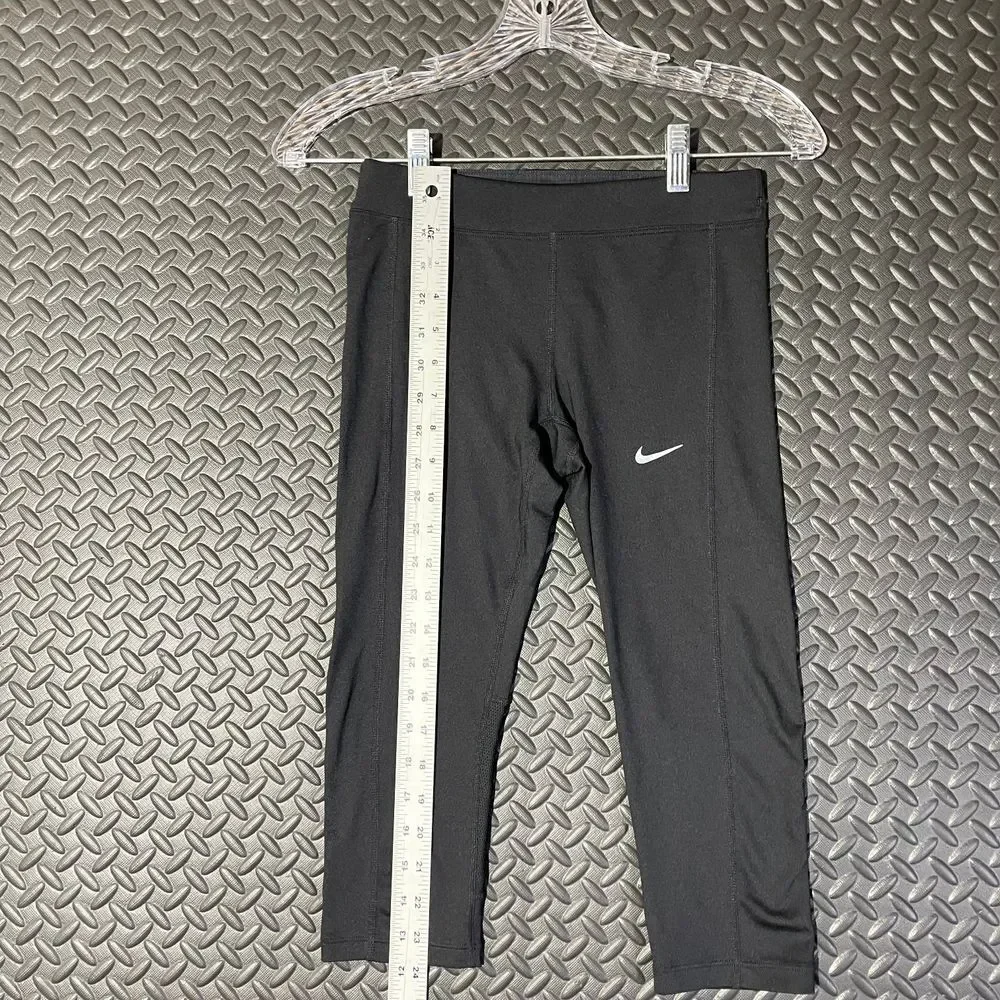 Nike Capri Legging Dri-Fit Athletic Running Workout Gym Fit Women's Size XS‎